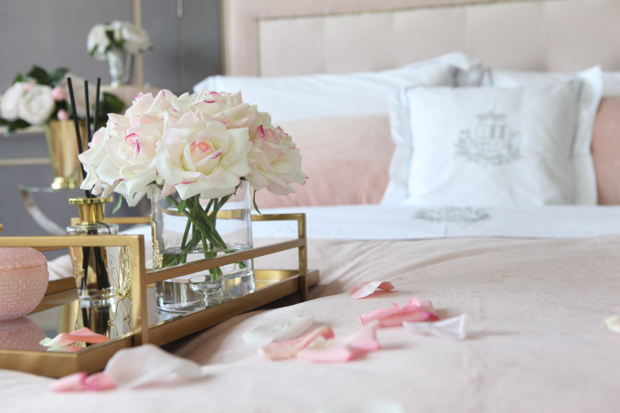 
                  
                    Cote Noire Luxury Grand Bouquet Pink Blush with Gold Badge (rose petal & rose oud fragrances)
                  
                